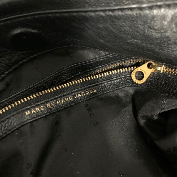 Marc by Marc Jacobs black leather crossbody - Picture 5 of 10